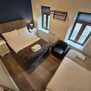 Eyre Square Lane Apartment Galway